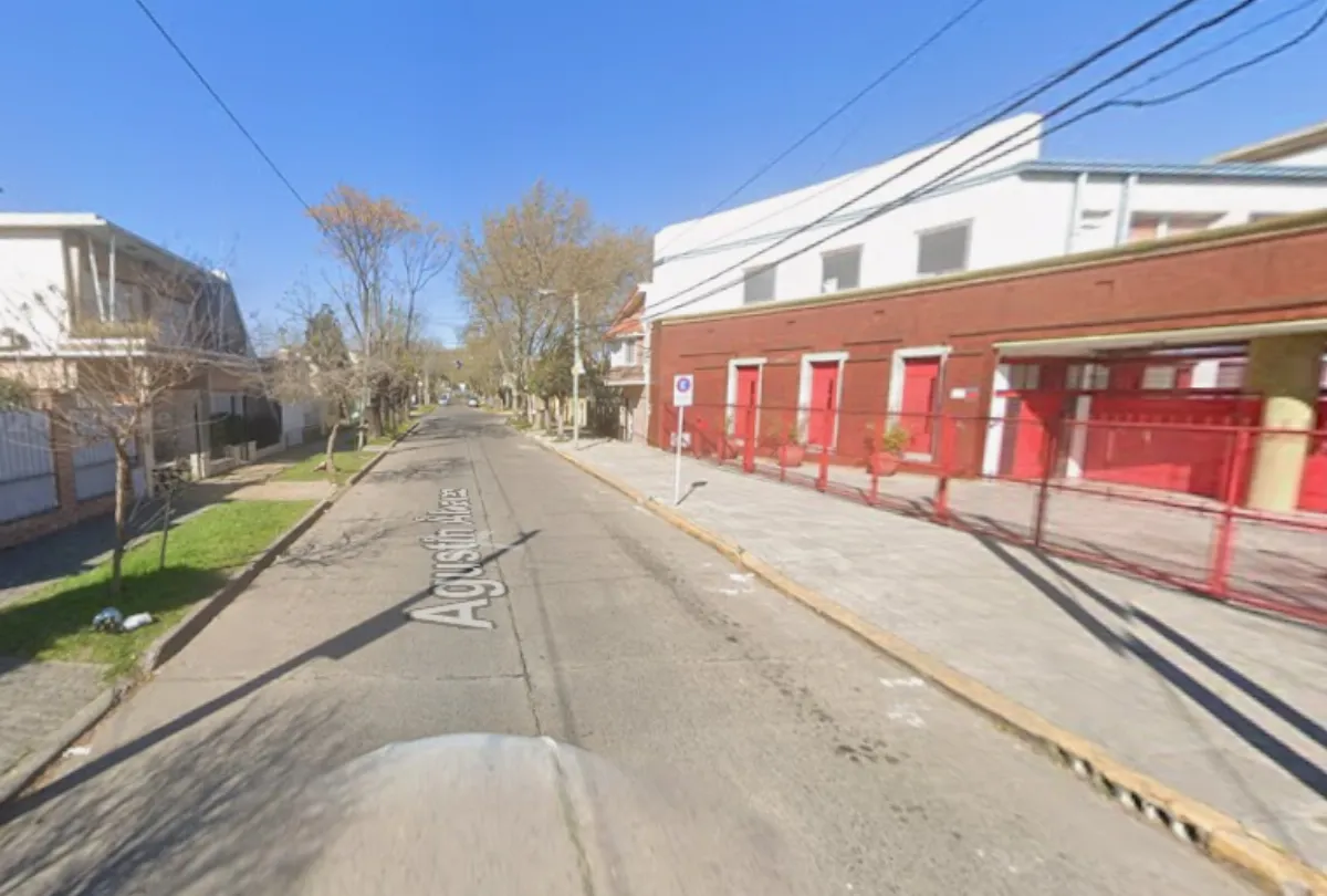 Cayó menor con frondoso prontuario tras robar un auto frente a una escuela