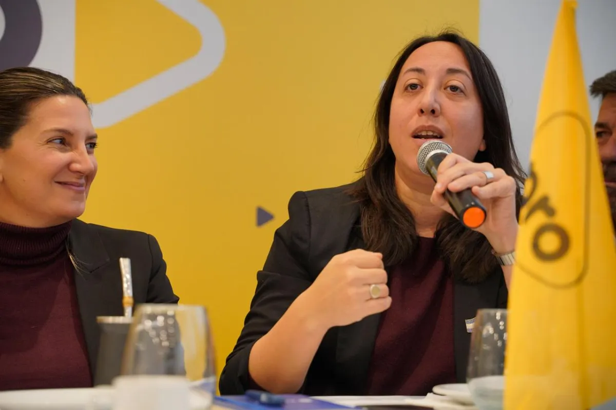 María Sotolano encabezó con Mauricio Macri el foro de legisladores provinciales del PRO