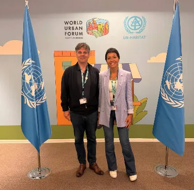Mayra Mendoza busca financiamiento para la obra de los arroyos en el Foro de la ONU de Azerbaijan