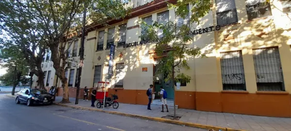 El docente y escritor Rodrigo Godoy presenta su libro este sábado en la Feria de la EP N° 19