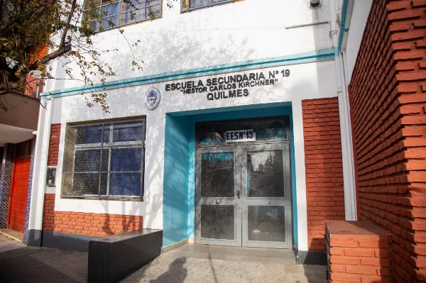 Impusieron el nombre "Néstor Carlos Kirchner" a la Escuela Secundaria N° 19