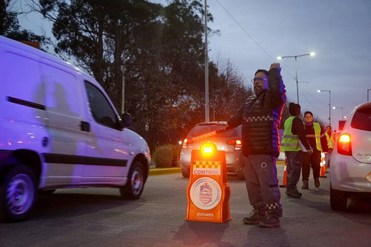 Presentaron el nuevo equipamiento de seguridad vial durante un operativo de control