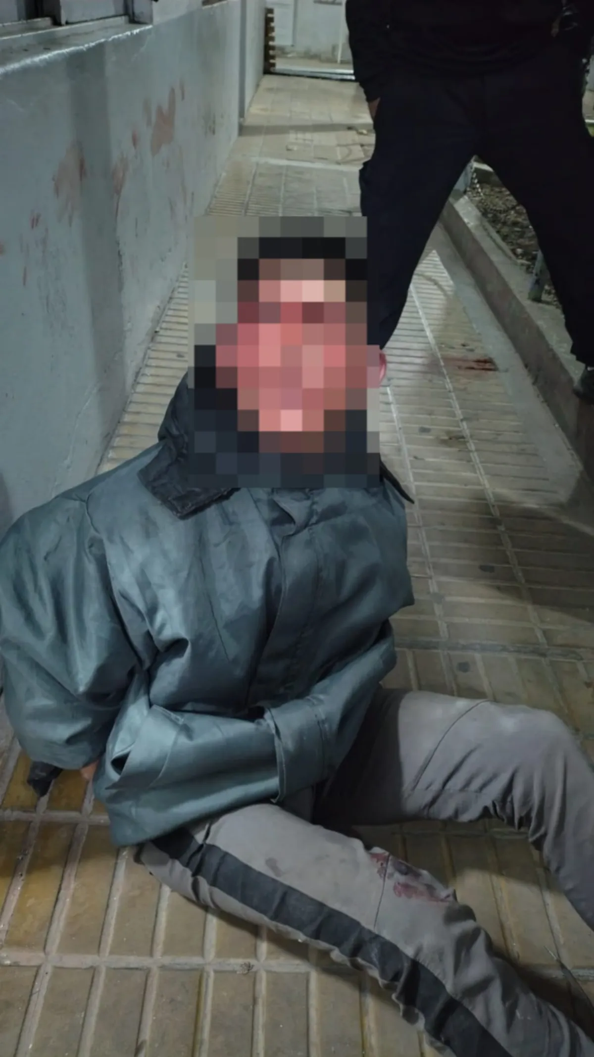 Fue detenido por disturbios, rompió un vidrio en la comisaría y quiso escapar