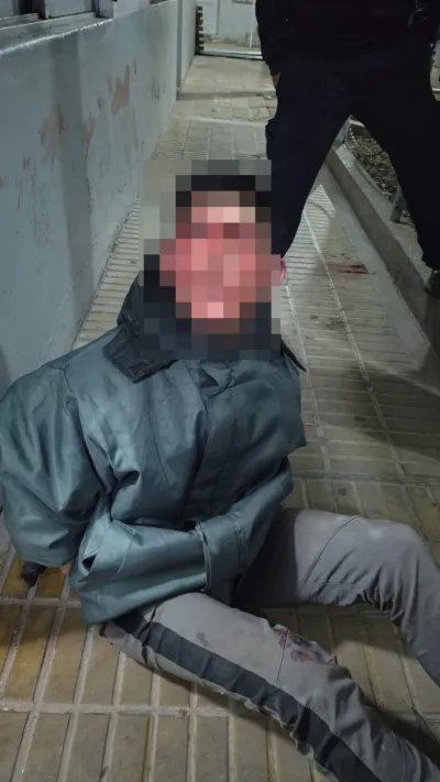 Fue detenido por disturbios, rompió un vidrio en la comisaría y quiso escapar