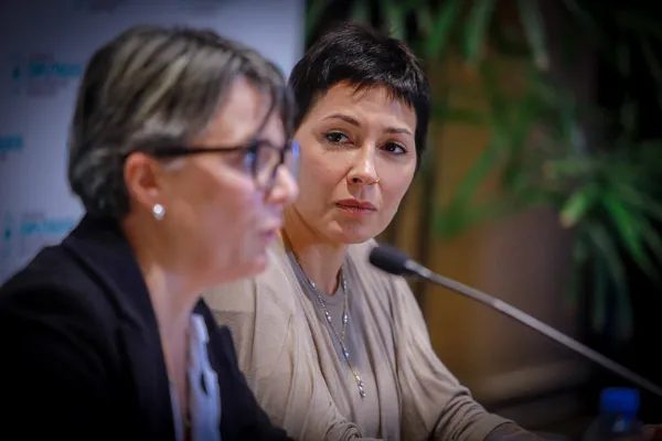 Mayra Mendoza presentó la "Ley Ema" para prevenir la Violencia Digital en escuelas bonaerenses