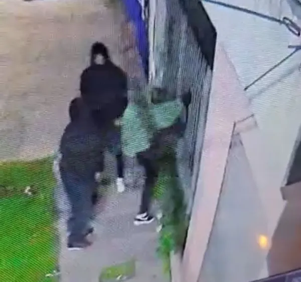 Delincuentes entraron a una vivienda en Bernal Oeste: Vecinos denuncian zona liberada