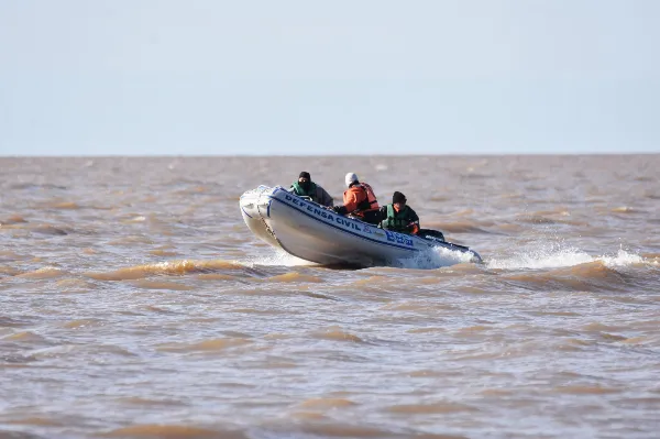 Continúan las tareas de búsqueda de los pescadores desaparecidos