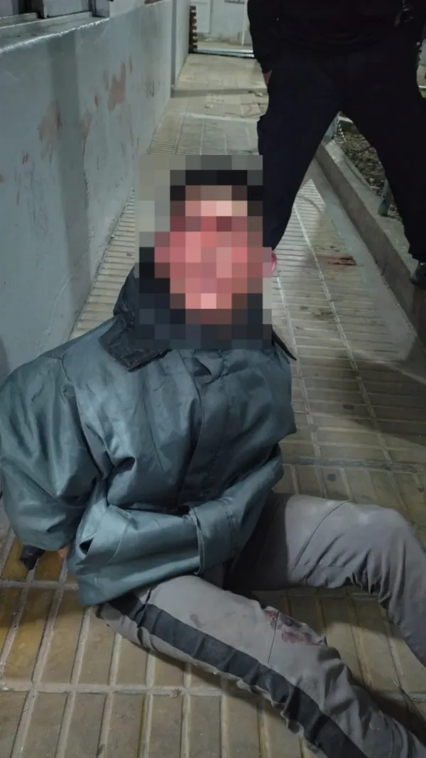 Fue detenido por disturbios, rompió un vidrio en la comisaría y quiso escapar