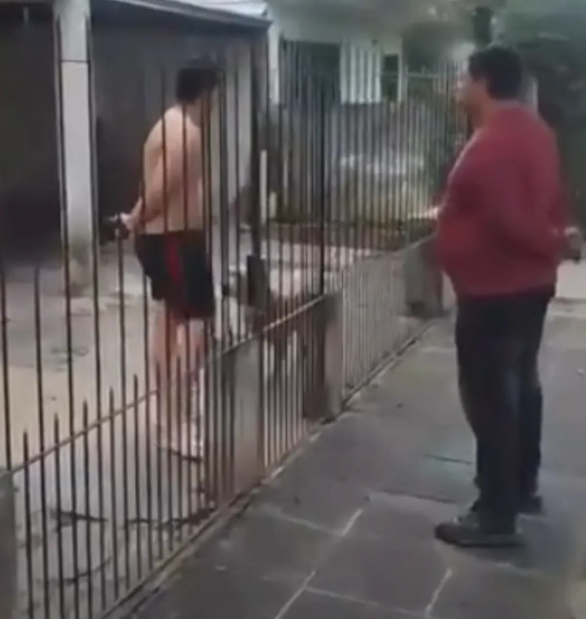 Villa La Florida: Denunciaron al vecino que habría amenazado con un arma a empleados municipales