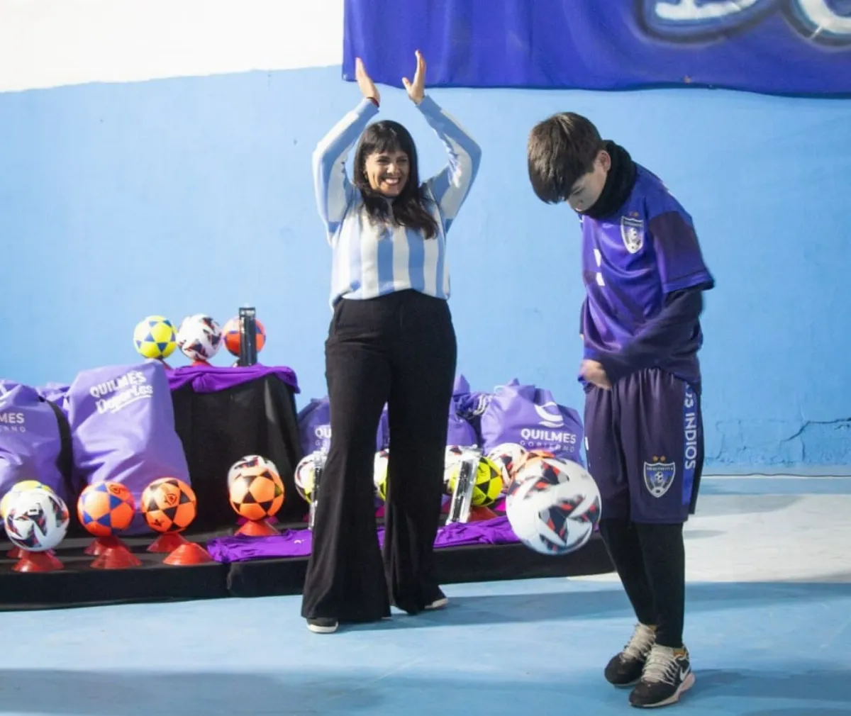 El Municipio entregó kits deportivos a 37 clubes de barrio