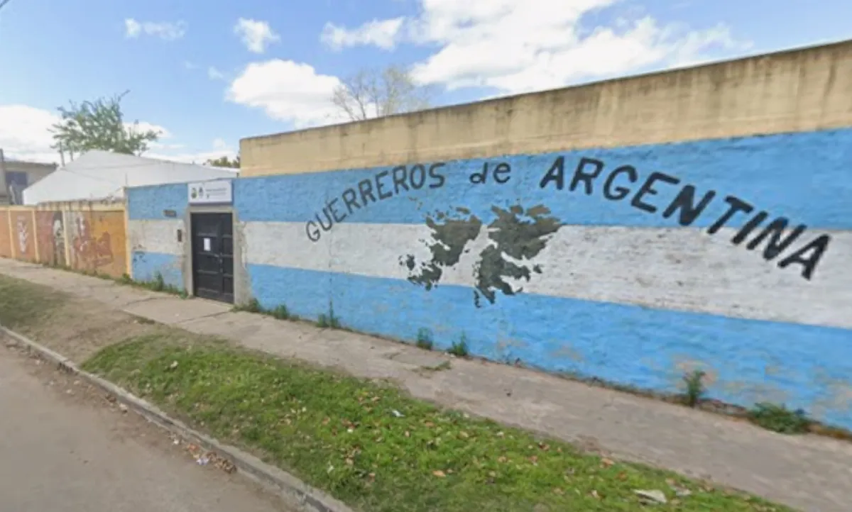 Incendio en la ES N° 55 de Ezpeleta: Cuatro aulas afectadas
