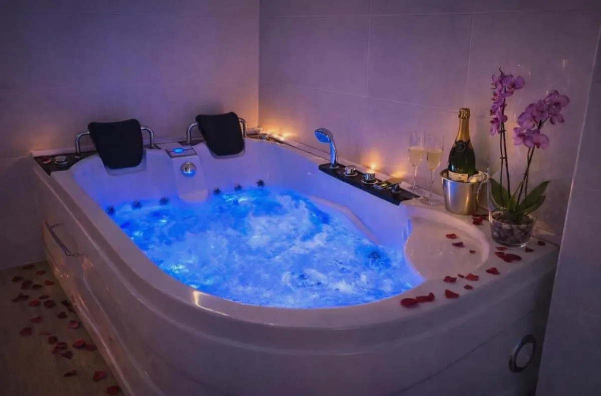 Hotel alojamiento de Quilmes deberá indemnizar a una mujer que se lesionó al salir del jacuzzi