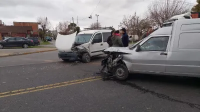 Fuerte choque en Quilmes Oeste: Dos personas resultaron heridas