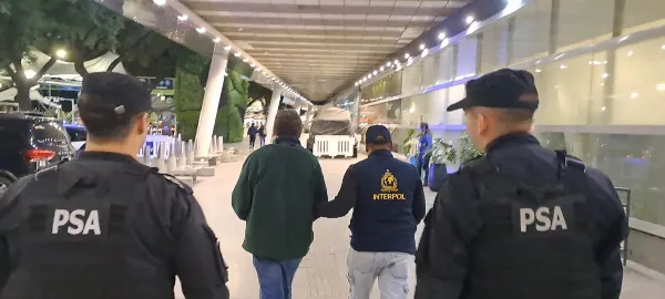Extraditaron a paraguayo acusado de abusar sexualmente a tres menores en Quilmes
