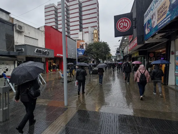 Alerta por tormentas fuertes en Quilmes y la región: prevén lluvias intensas y ráfagas de viento