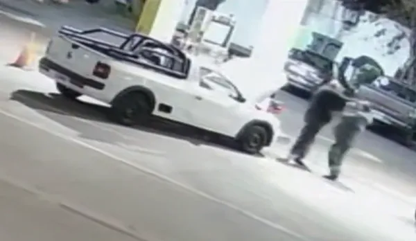 [VIDEO] Agredieron a un empleado de una estación de servicio