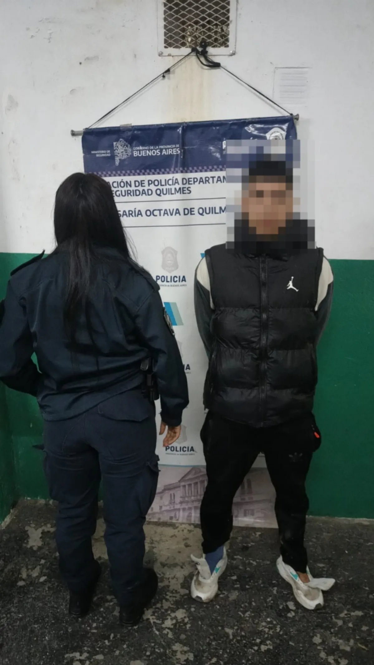 Pelea vecinal en Bernal terminó con un acuchillado: Detuvieron al agresor