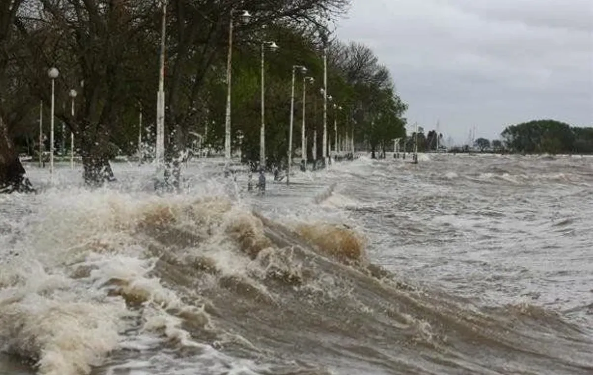 Alerta por crecida del Río de la Plata: advierten por posibles anegamientos en la ribera de Quilmes