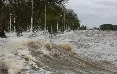 Alerta por crecida del Río de la Plata: advierten por posibles anegamientos en la ribera de Quilmes