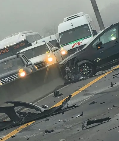 Caos por la neblina en la Autopista: Dos choques provocaron embotellamiento hasta Quilmes