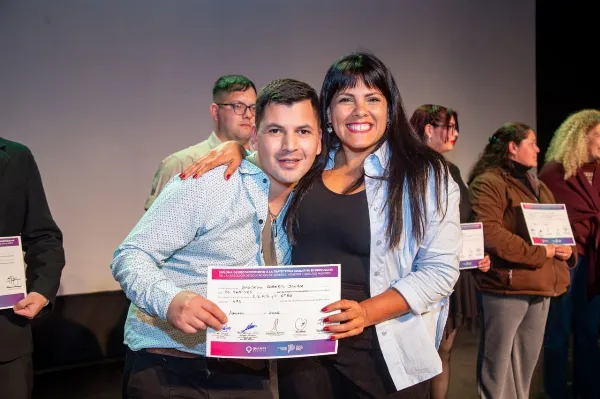 Entregaron diplomas a los egresados del Programa FINES