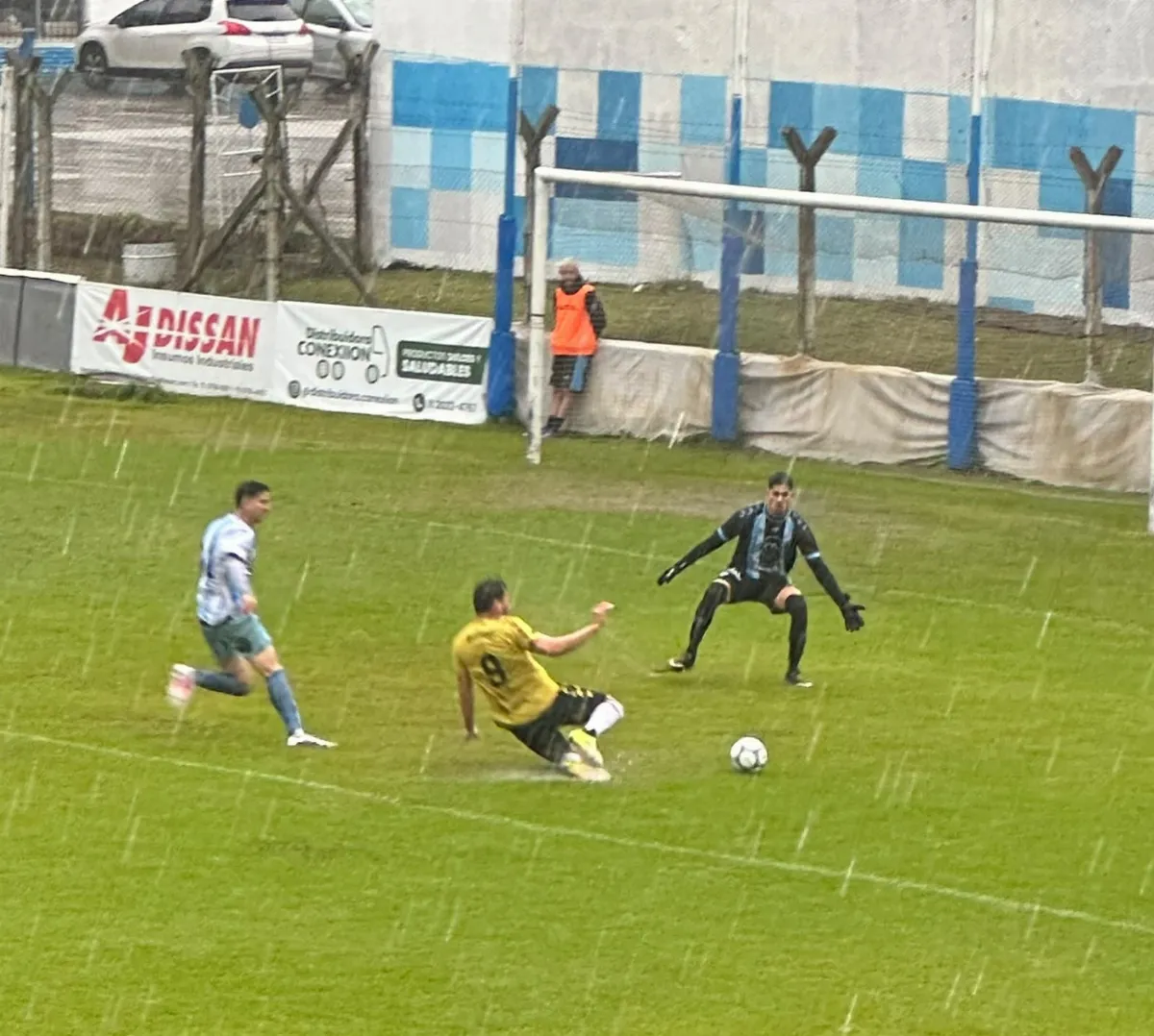 “Los Mates” igualaron sin goles frente a Comunicaciones
