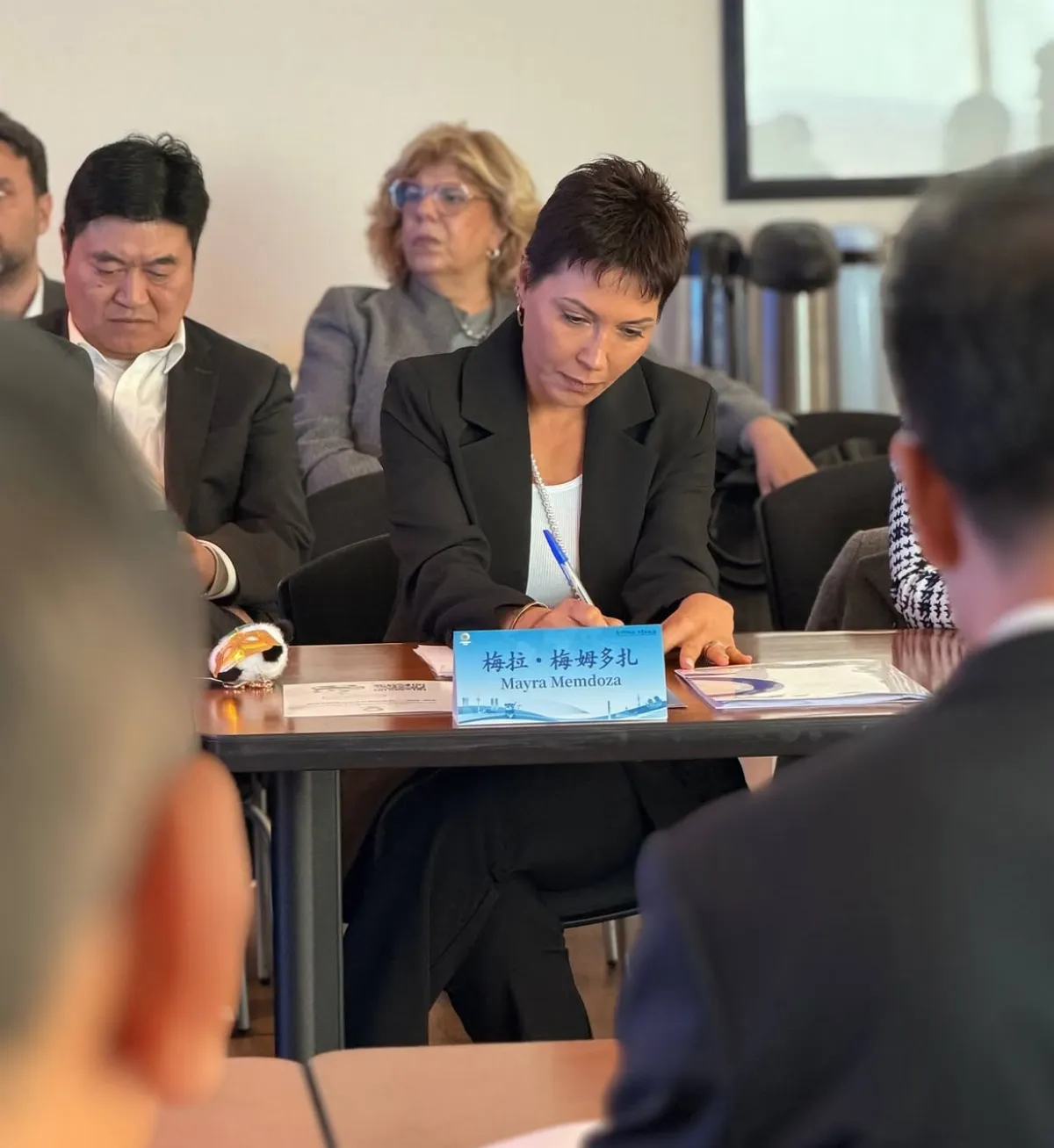 Mayra Mendoza participó de un encuentro con la comunidad china para fortalecer vínculos