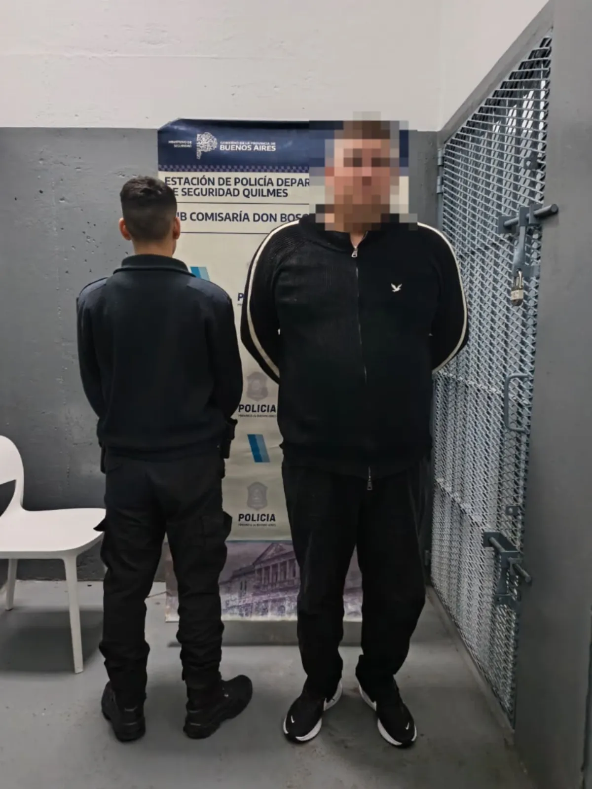 Detuvieron a un hombre acusado de amenazar de muerte con una cuchilla a su pareja en Don Bosco