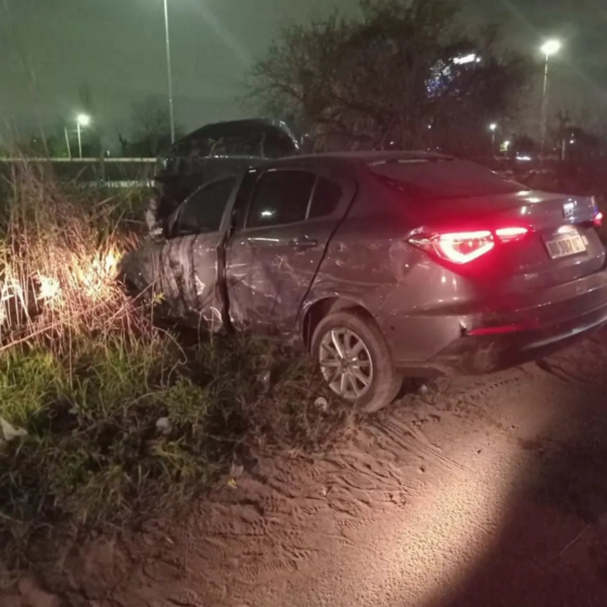 Persecución cinematográfica por Quilmes terminó en la autopista: 5 detenidos y 2 policías heridos