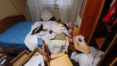 Delincuentes sorprendieron a una mujer dentro de su vivienda en Ezpeleta