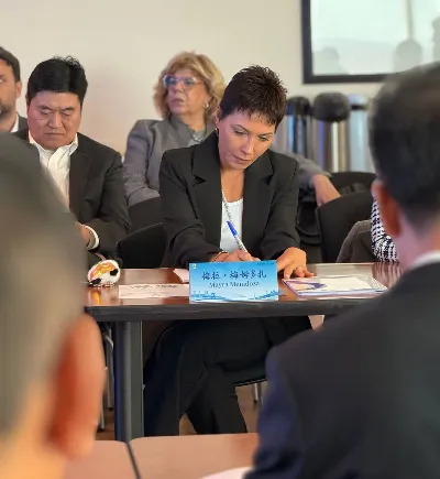 Mayra Mendoza participó de un encuentro con la comunidad china para fortalecer vínculos
