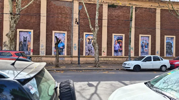 Artista quilmeño homenajeó a los personajes de Bernal con un impresionante mural