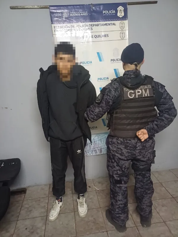 Peligroso delincuente intentó escapar de un control: Estaba prófugo por un homicidio en Morón