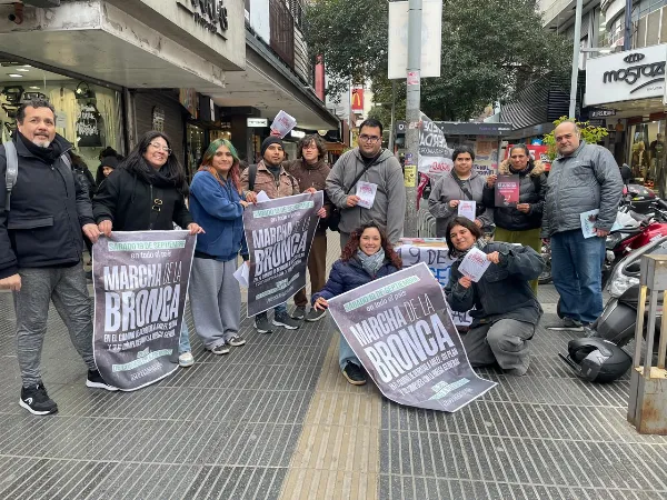 El Frente de Izquierda difundió en Quilmes la convocatoria a la “Marcha de la Bronca”