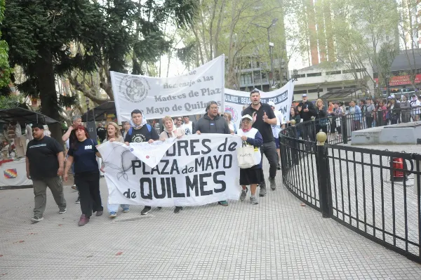 Nueva Ronda de las Madres de Plaza de Mayo de Quilmes en la Plaza San Martín