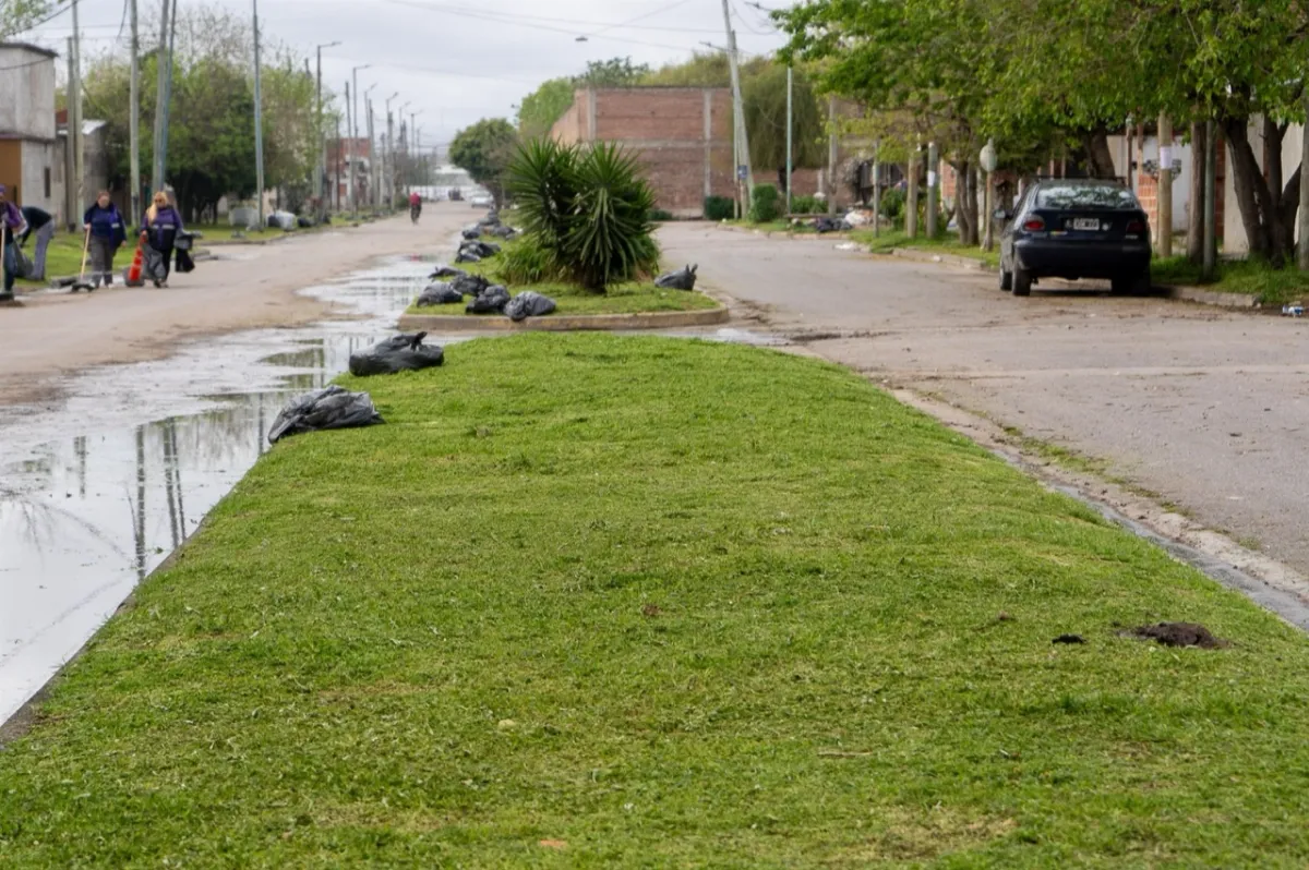El Municipio continúa con el mantenimiento de plazas, parques y paseos de Quilmes