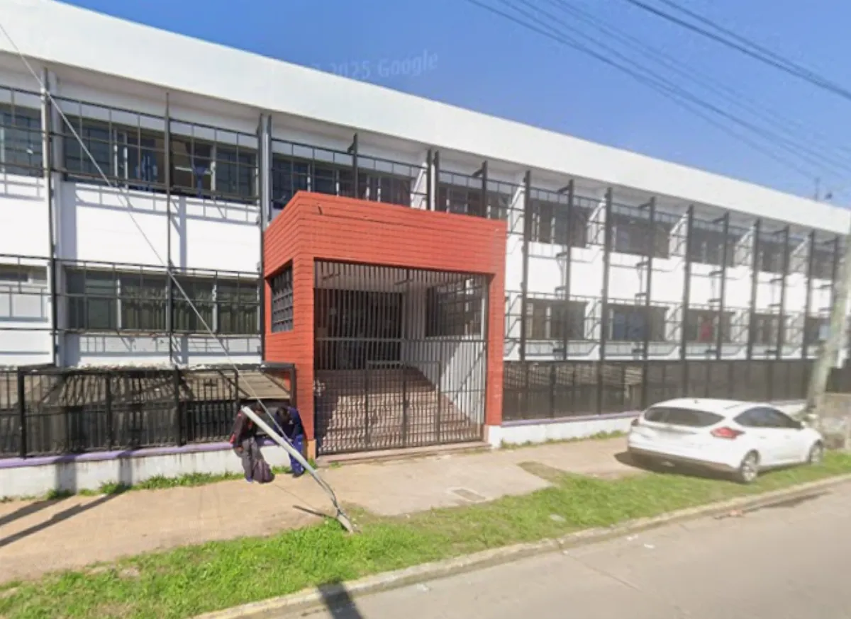 Intentaron ingresar a una escuela de Solano y uno fue detenido tras una persecución