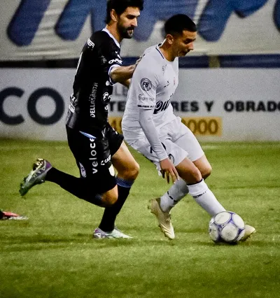 “El Cervecero” perdió contra Atlético de Rafaela y agudizó su crisis futbolística
