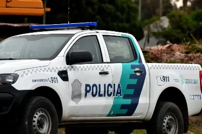 Policía le salvó la vida a un bebé recién nacido que no reaccionaba tras un parto en Quilmes Oeste