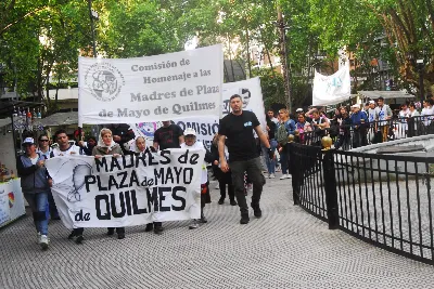 Las Madres de Plaza de Mayo de Quilmes conmemoraron 44 años de su primera ronda