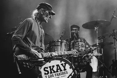 Skay Beilinson y Los Fakires llegan a Quilmes