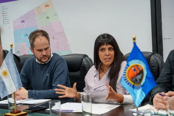 Eva Mieri entregó subsidio a los Bomberos para afrontar el fenómeno "El Niño"